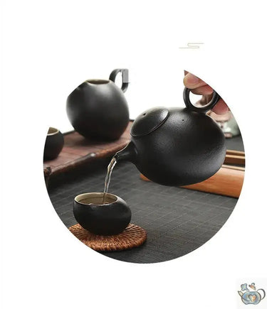 Théière noire design japonais ovoïde | Théières à la folie